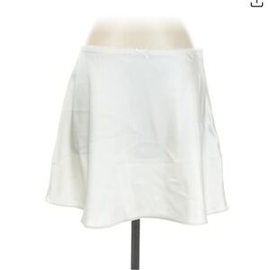 NWT wild fable White Women's Skirt size L. Satin mini
